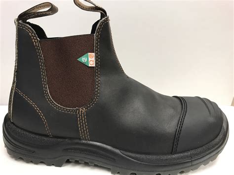 blundstone boots.